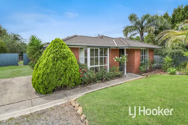 3 Anita Place, Pakenham VIC 3810
