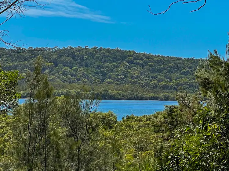 9 Aquamarine Ave, Russell Island QLD 4184