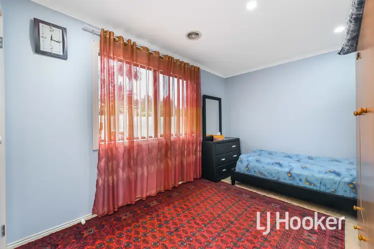 Fifth view of Homely house listing, 16 Carly Close, Narre Warren South VIC 3805