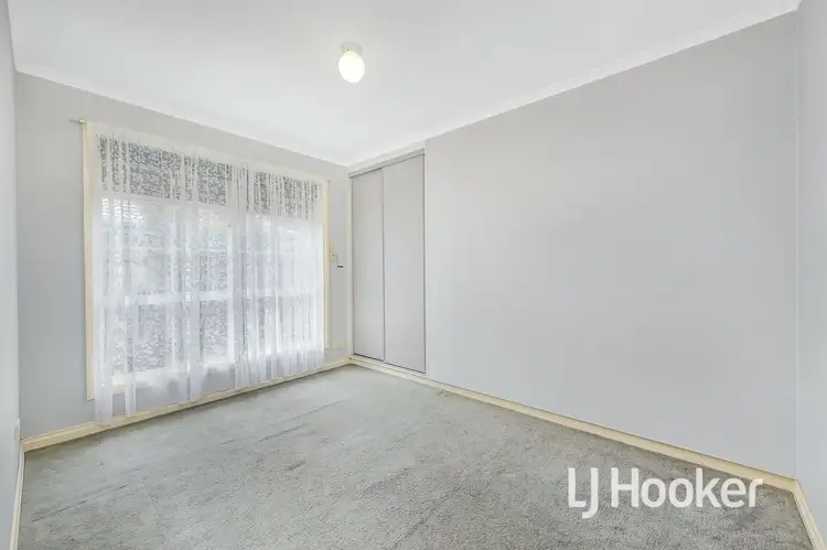 Fifth view of Homely unit listing, 2/3 Navarre Drive, Cranbourne West VIC 3977