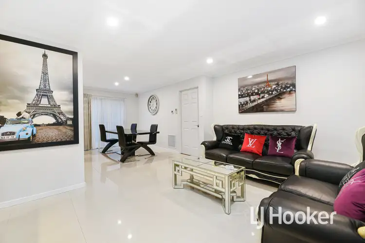 11 Balmoral Way, Pakenham VIC 3810