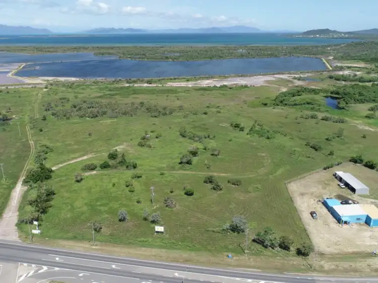 18606 Bruce Highway, Bowen QLD 4805