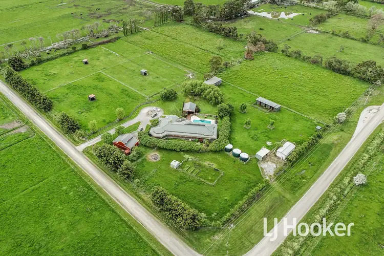 365 Hall Road, Pakenham VIC 3810