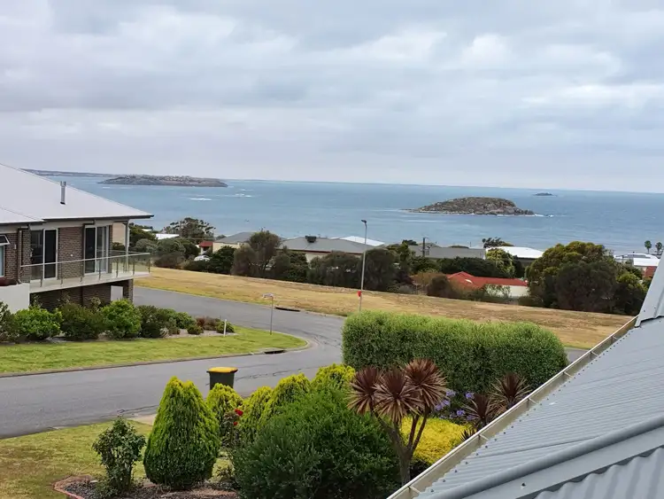 5 Minnamoora Court, Encounter Bay SA 5211