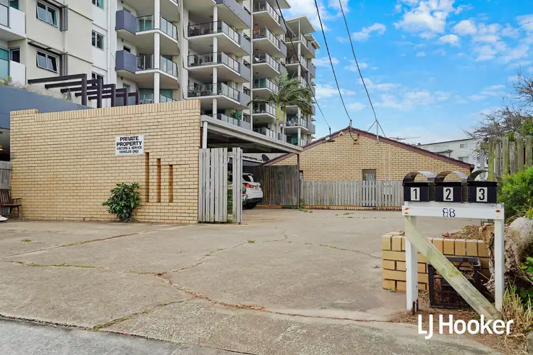 Second view of Homely block of units listing, 1,2,3/88 Hornibrook Esplanade, Clontarf QLD 4019