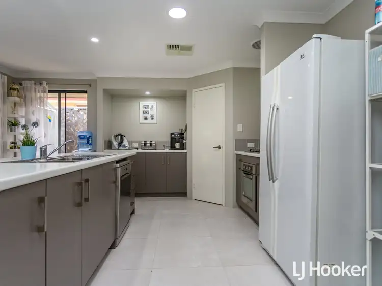 Second view of Homely house listing, 6 Kilkenny Loop, Brookdale WA 6112
