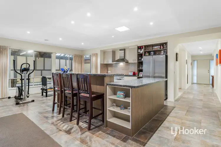 Sixth view of Homely house listing, 2 La Spezia Court, Point Cook VIC 3030