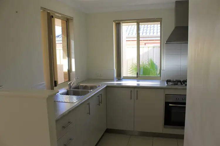 Fifth view of Homely villa listing, 4/10 Delamere Way, Camillo WA 6111