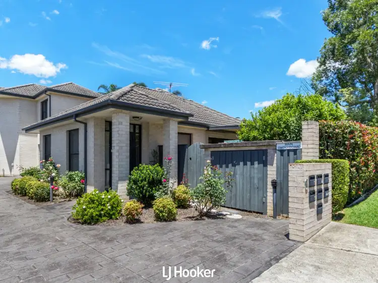 Second view of Homely villa listing, 1/6 Glen Street, Galston NSW 2159