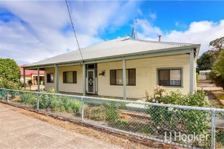 31 & 33 Throssell Street, Collie WA 6225