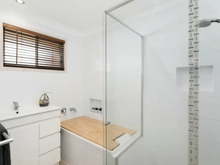 Sixth view of Homely house listing, 42 Robertson Road, Killarney Vale NSW 2261