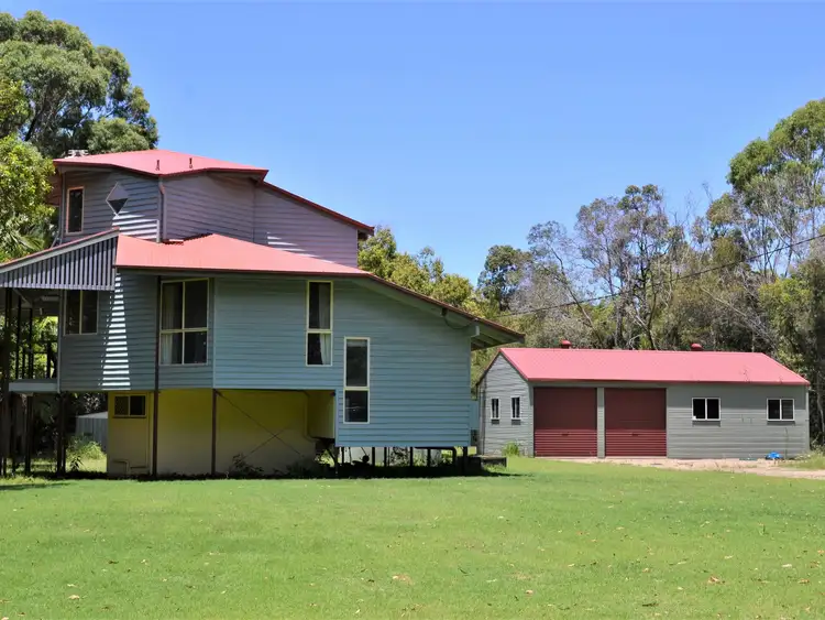 Second view of Homely house listing, 3-5 Sunset Strip, Karragarra Island QLD 4184