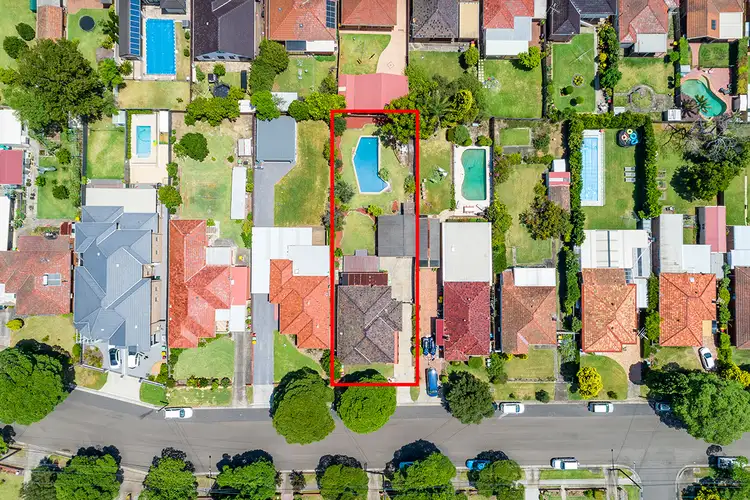 13 St Elmo Parade, Kingsgrove NSW 2208