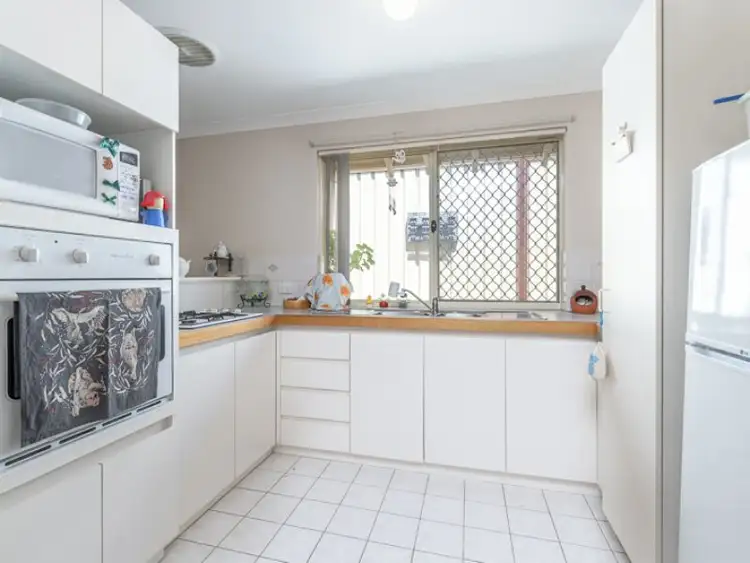 10/2 Hartley Street, Gosnells WA 6110