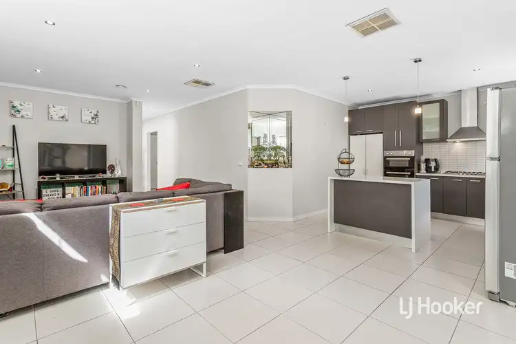 Fourth view of Homely house listing, 10 Durrol Way, Caroline Springs VIC 3023