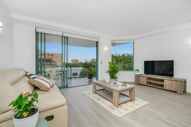 Main view of Homely apartment listing, 4/10 Park Avenue, East Brisbane QLD 4169