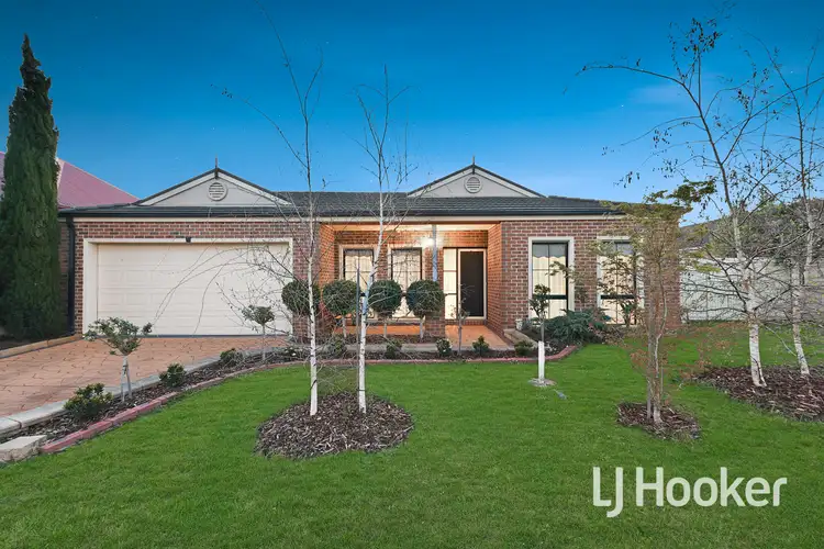 11 Settlers Court, Pakenham VIC 3810