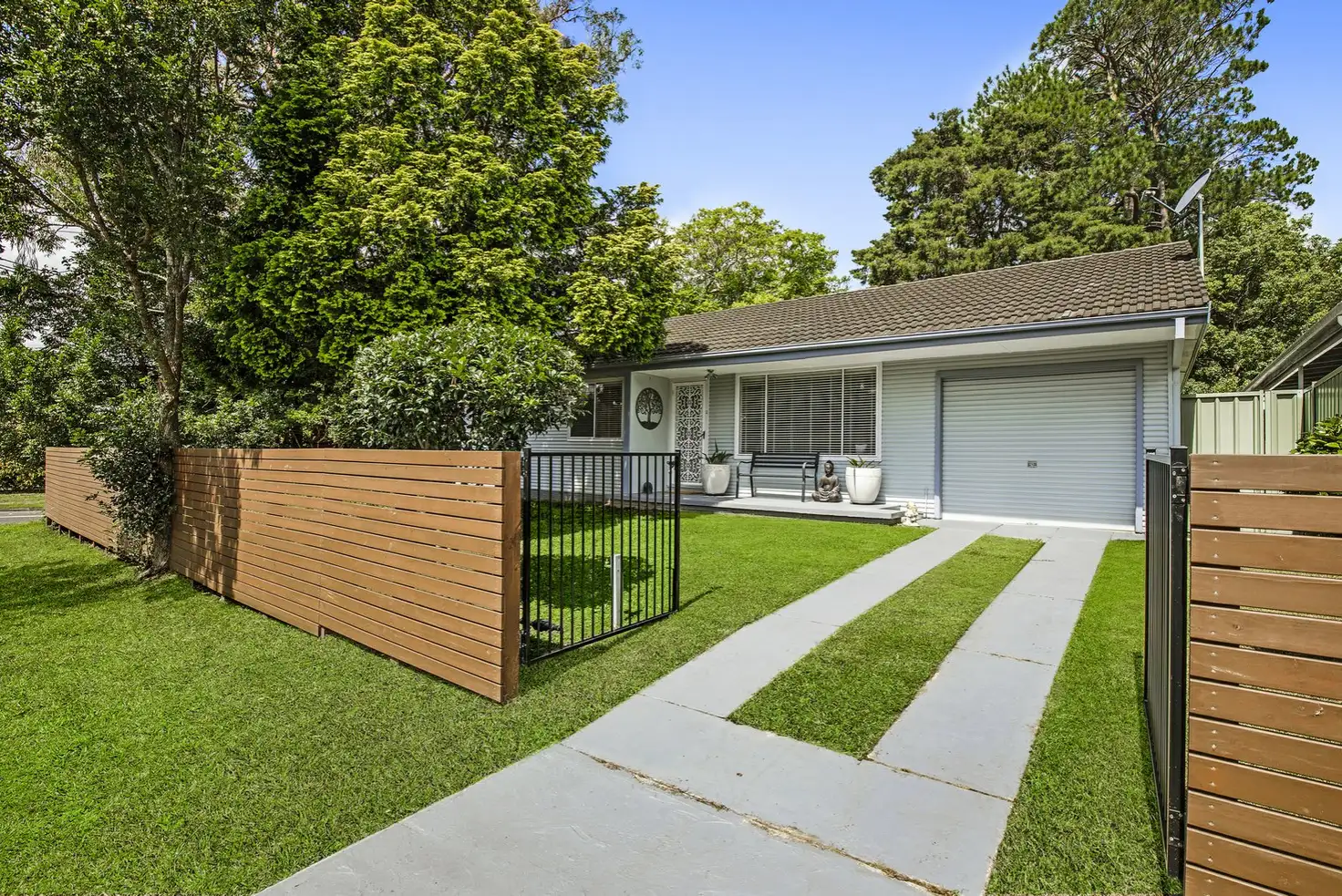 Main view of Homely house listing, 2 Sunshine Drive, Point Clare NSW 2250
