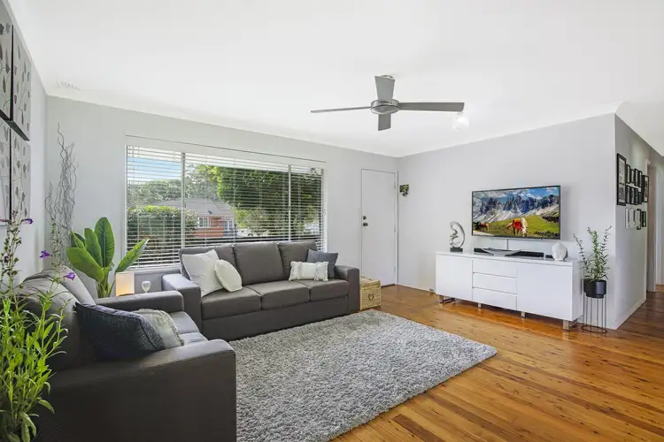 Fifth view of Homely house listing, 2 Sunshine Drive, Point Clare NSW 2250