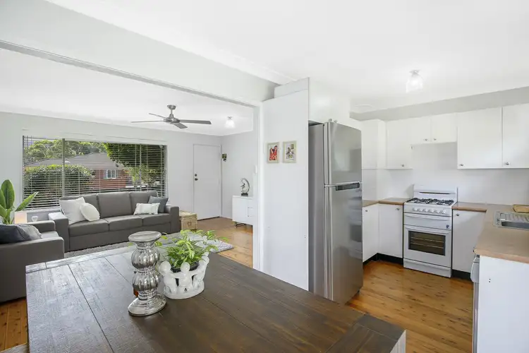 Sixth view of Homely house listing, 2 Sunshine Drive, Point Clare NSW 2250
