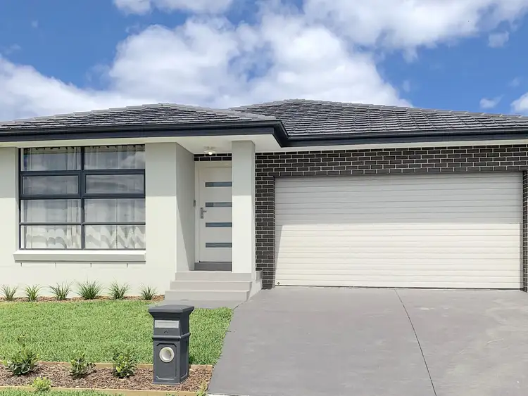 20 Chalker Street, Thirlmere NSW 2572