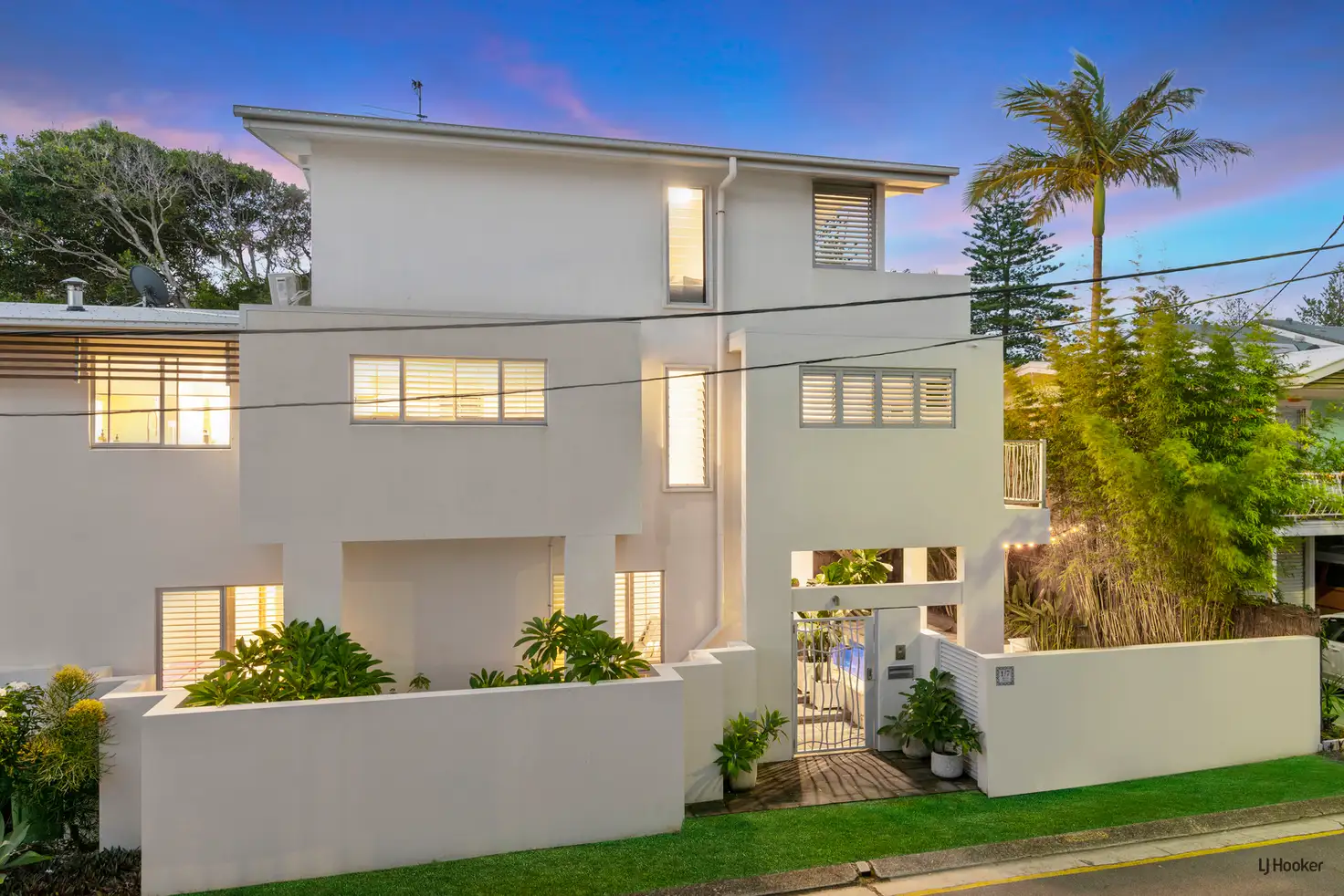 Main view of Homely townhouse listing, 1/7 Fenton Place, Currumbin QLD 4223