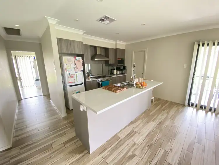 Fourth view of Homely house listing, 8 Lucas Close, Goulburn NSW 2580