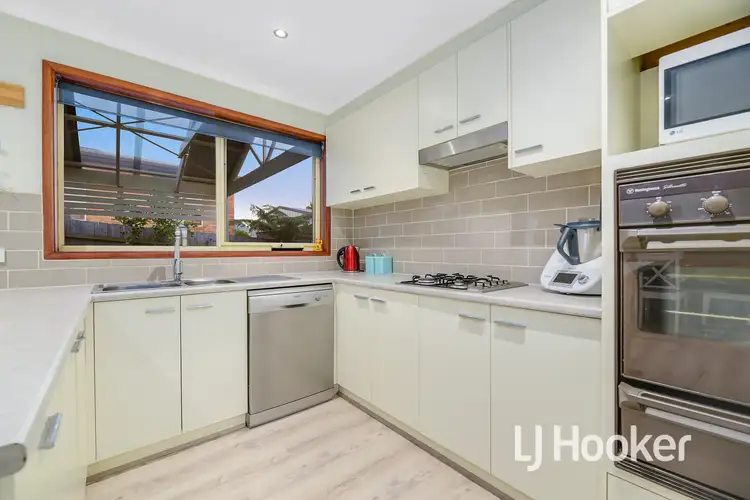 Sixth view of Homely house listing, 10 McInnes Court, Pakenham VIC 3810
