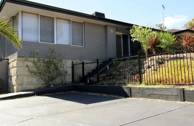 5 Dowling Place, Orelia WA 6167
