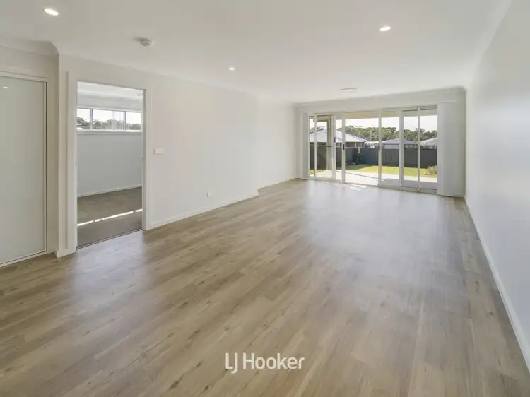 Fourth view of Homely semi-detached listing, 1/17 Bexhill Avenue, Sussex Inlet NSW 2540