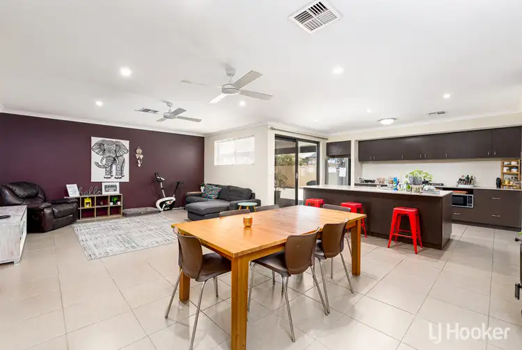 Sixth view of Homely house listing, 211 Braidwood Drive, Australind WA 6233
