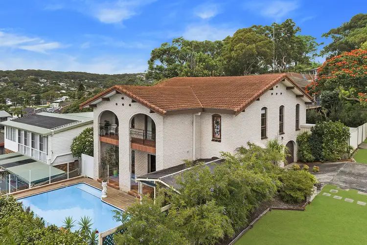 4 Mermaid Drive, Bateau Bay NSW 2261