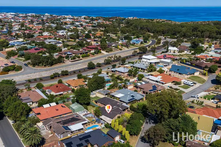 2/15 Newstead Close