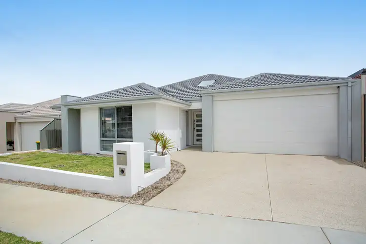 9 Lemon Way, Eglinton WA 6034