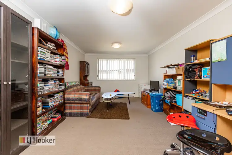 Fifth view of Homely house listing, 17 Closebourne Way, Raymond Terrace NSW 2324