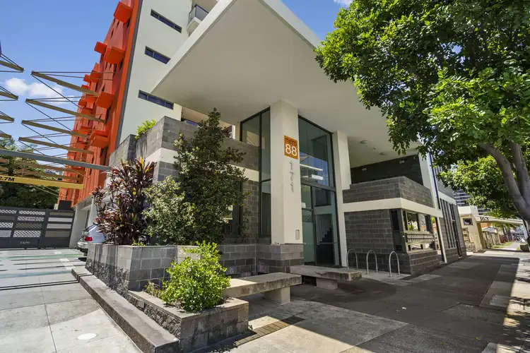 30/171 Scarborough Street, Southport QLD 4215