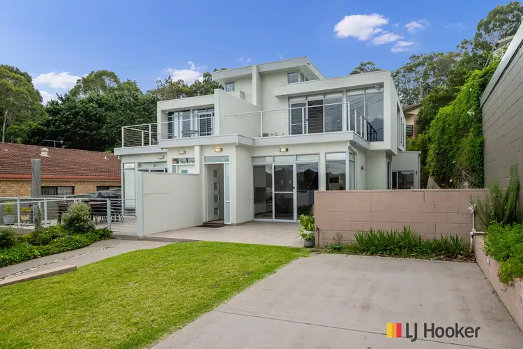 2/4 Wray Street, North Batemans Bay NSW 2536