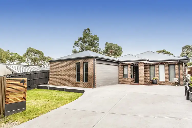 4 Robyns Way, Montrose VIC 3765