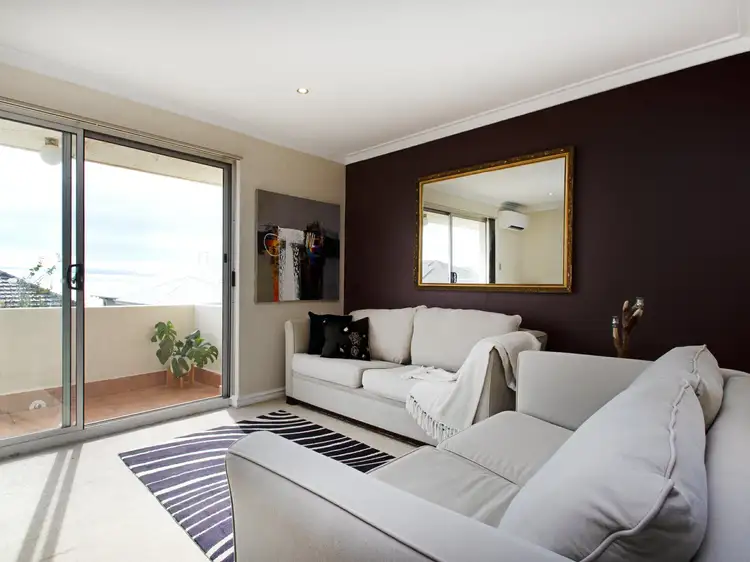 16/125 Hasting Street, Scarborough WA 6019