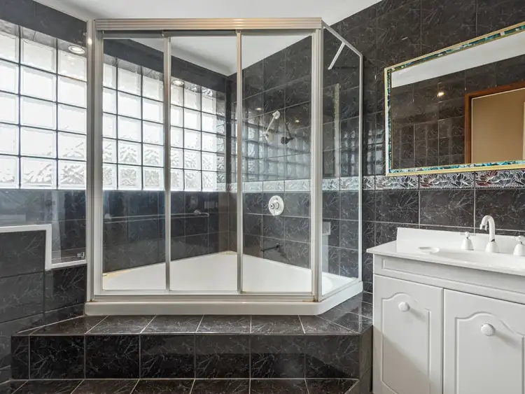 Sixth view of Homely house listing, 8 Ovens Crt, Mentone VIC 3194