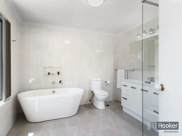 Fifth view of Homely villa listing, 27/100 Morala Avenue, Runaway Bay QLD 4216