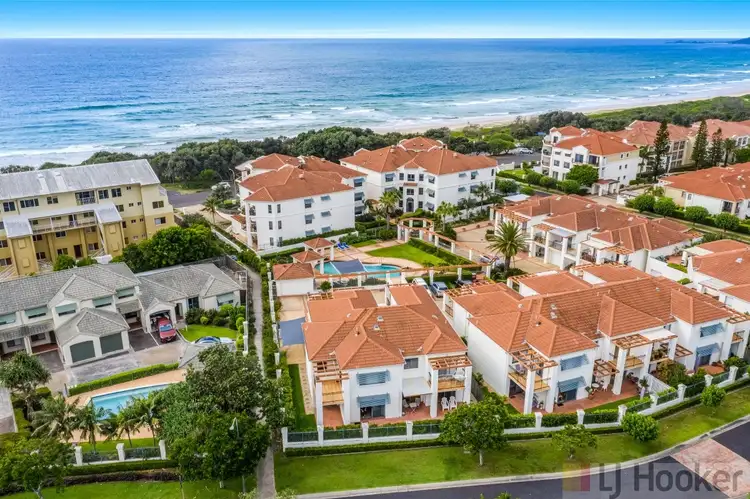 B6 U1/18-19 Pacific Parade, Yamba NSW 2464