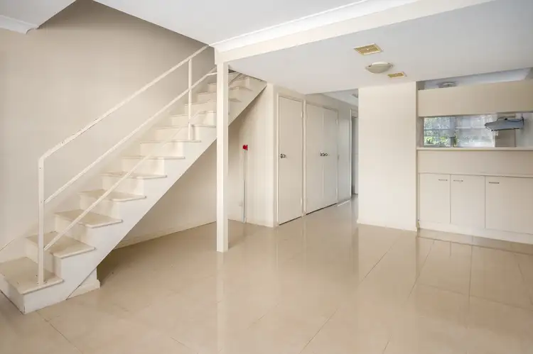 Second view of Homely unit listing, 5/3 Kerrie Close, Telarah NSW 2320