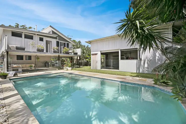 8 Terrigal Crescent, Southport QLD 4215