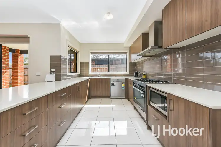 Sixth view of Homely house listing, 82 Fiorelli Boulevard, Cranbourne East VIC 3977