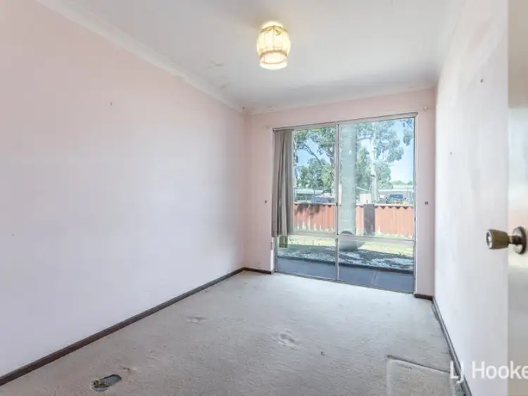 Seventh view of Homely house listing, 2 Sutherland Drive, Thornlie WA 6108