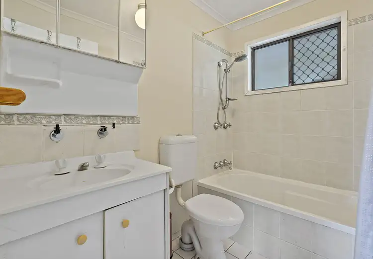 Seventh view of Homely house listing, 11 Sandstone Crt, Eagleby QLD 4207