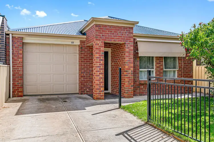 6A Kinross Avenue