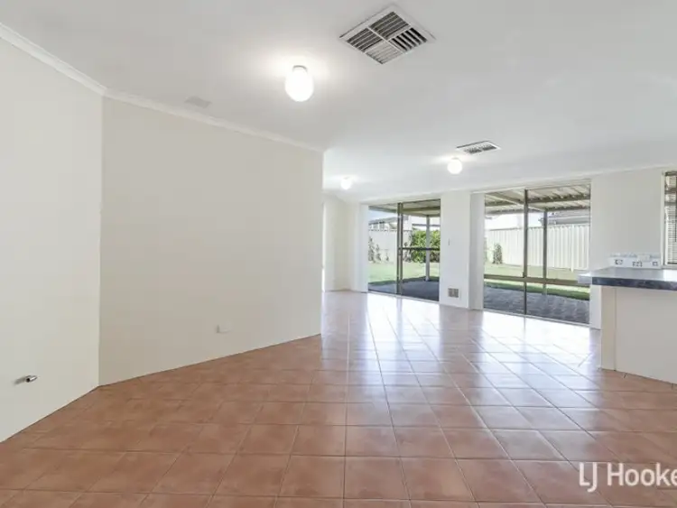 Seventh view of Homely house listing, 4 Curry Court, Huntingdale WA 6110