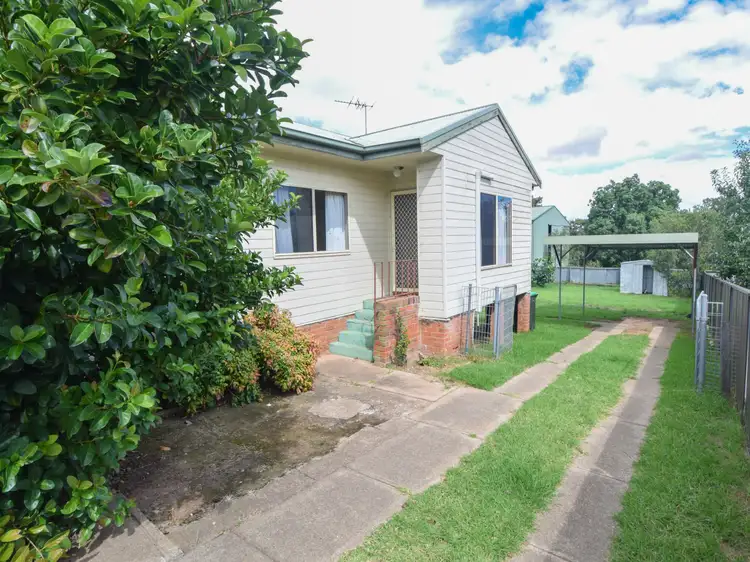 18 Musgrave Street, Young NSW 2594
